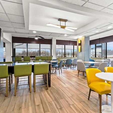 Comfort Inn & Suites Evansville Airport Esterno foto