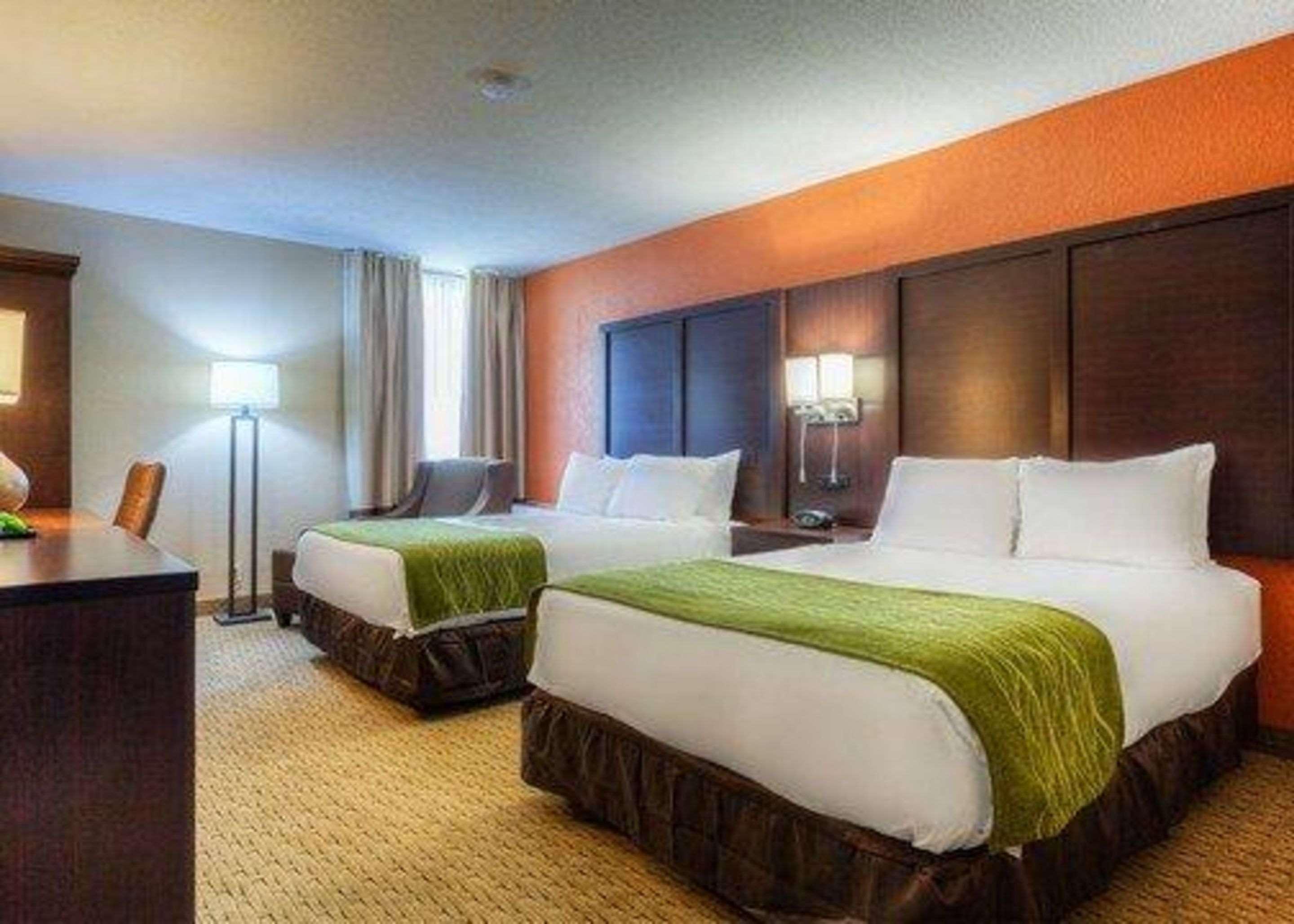 Comfort Inn & Suites Evansville Airport Esterno foto