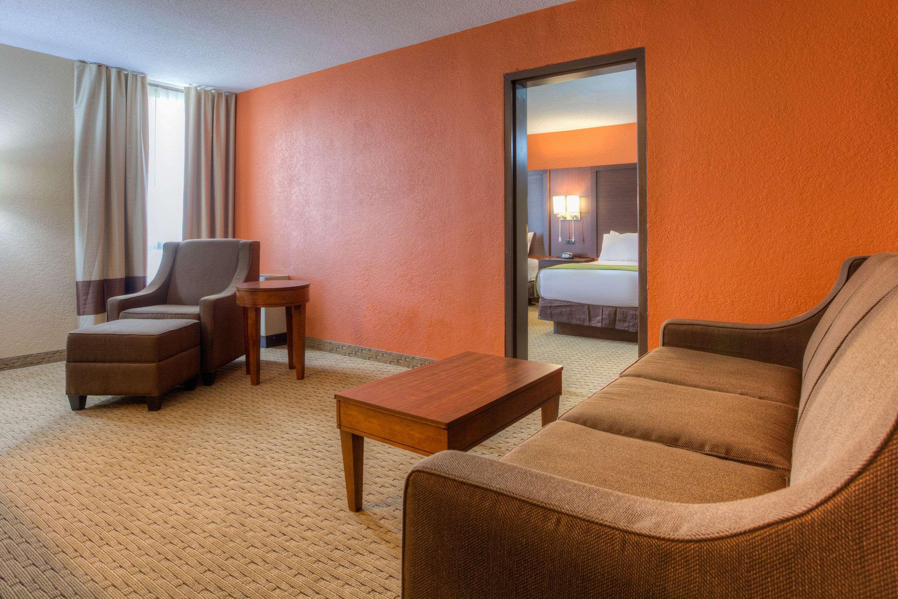 Comfort Inn & Suites Evansville Airport Esterno foto