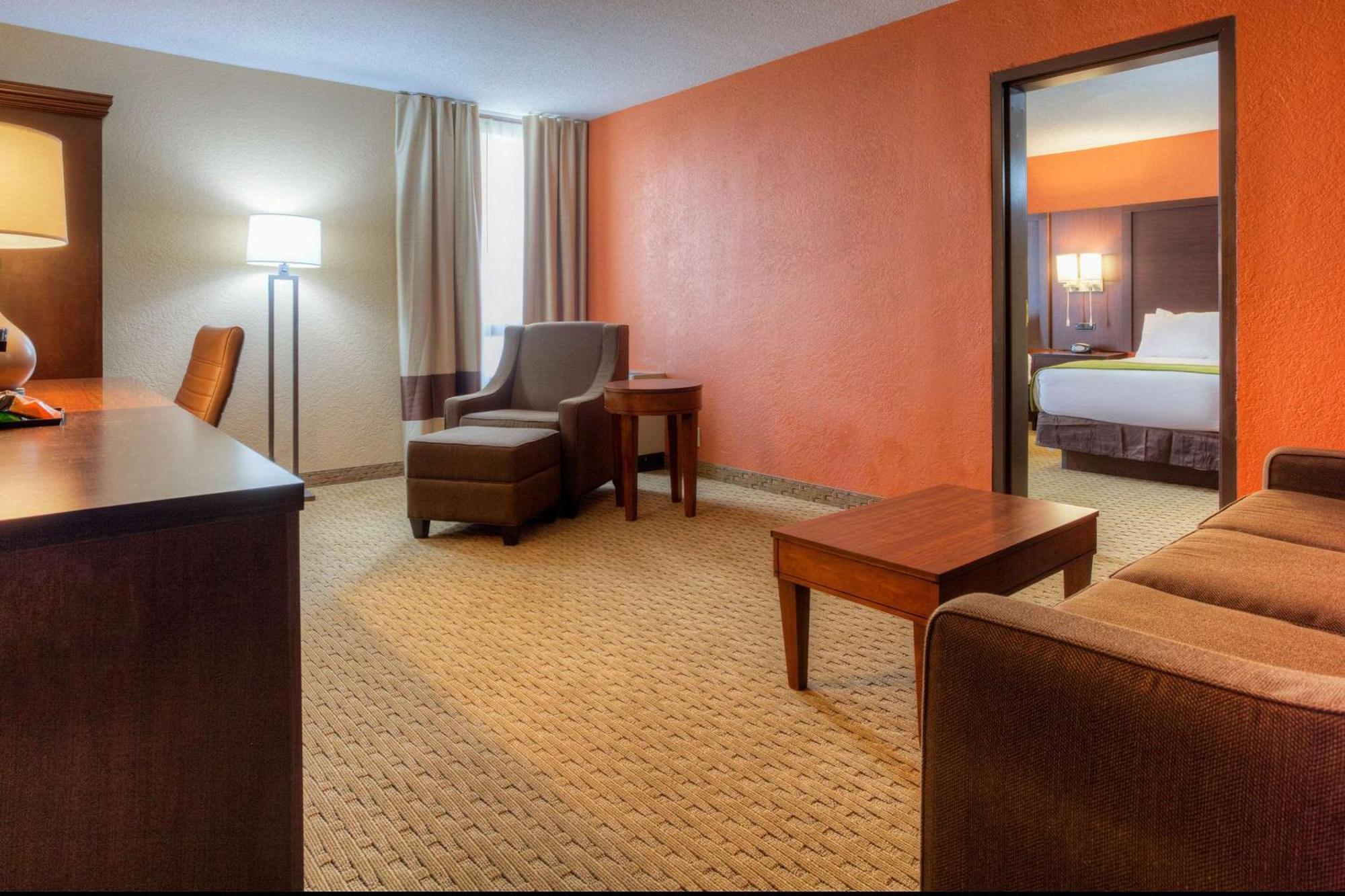 Comfort Inn & Suites Evansville Airport Esterno foto