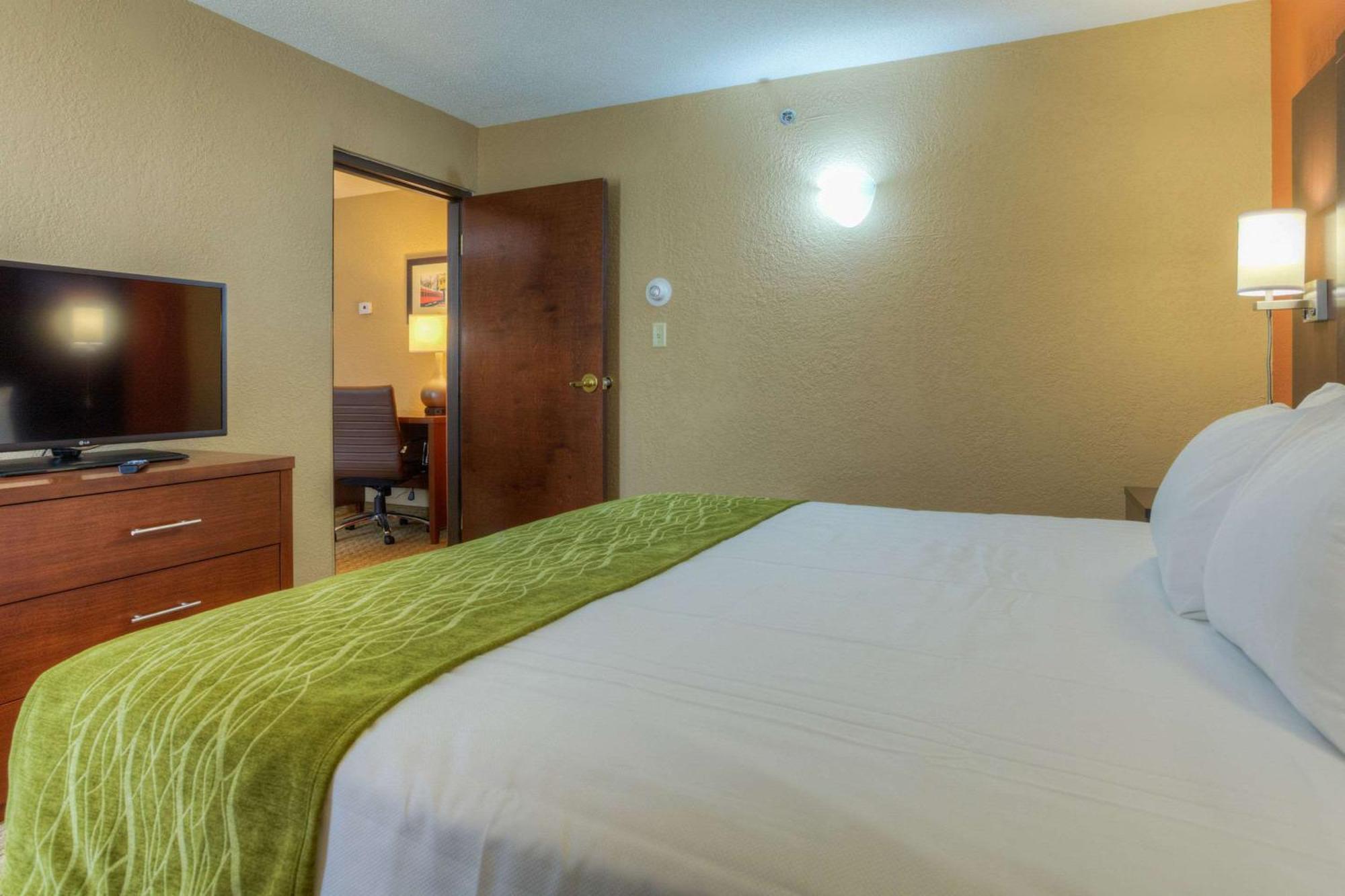 Comfort Inn & Suites Evansville Airport Esterno foto