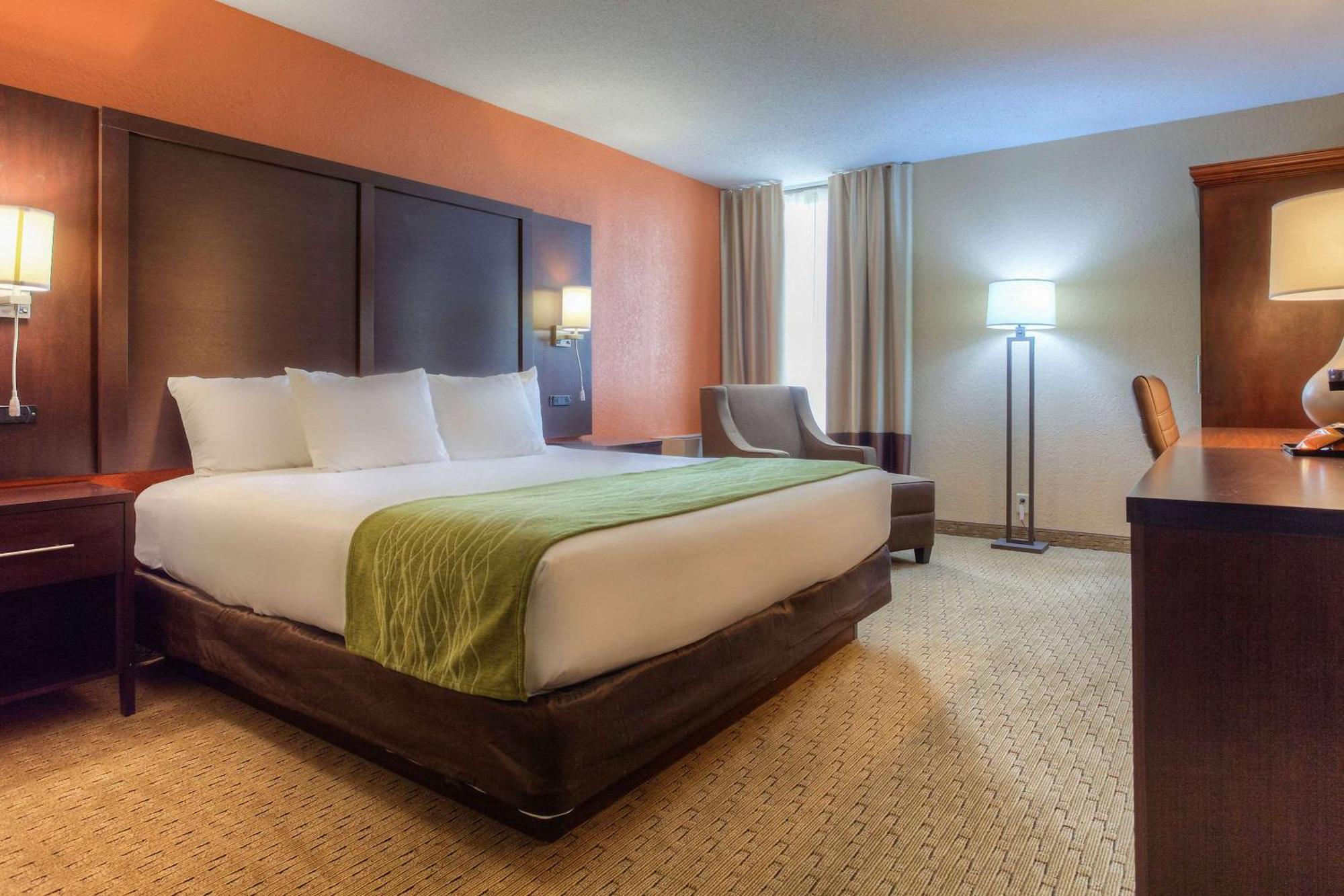 Comfort Inn & Suites Evansville Airport Esterno foto