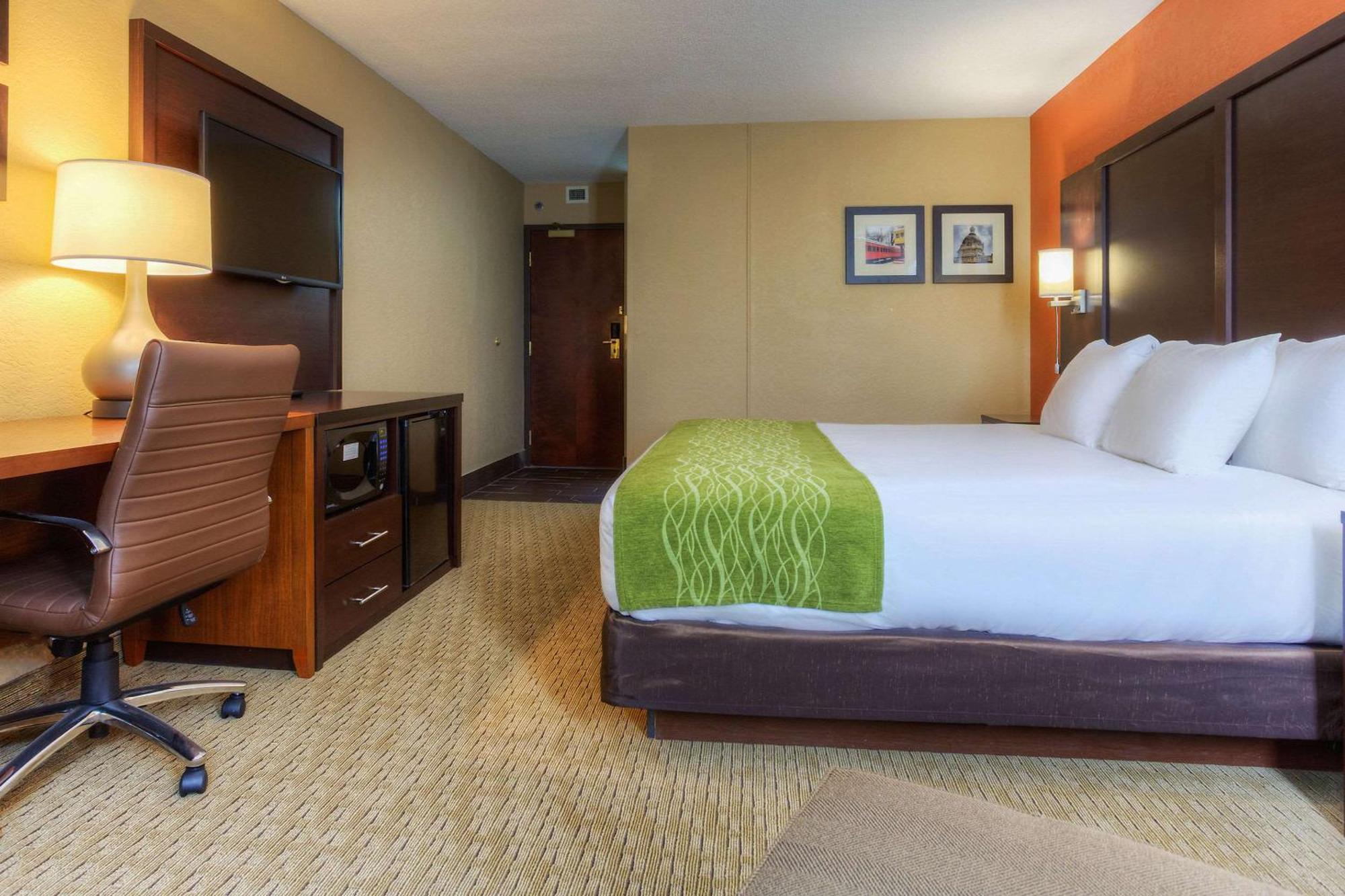 Comfort Inn & Suites Evansville Airport Esterno foto