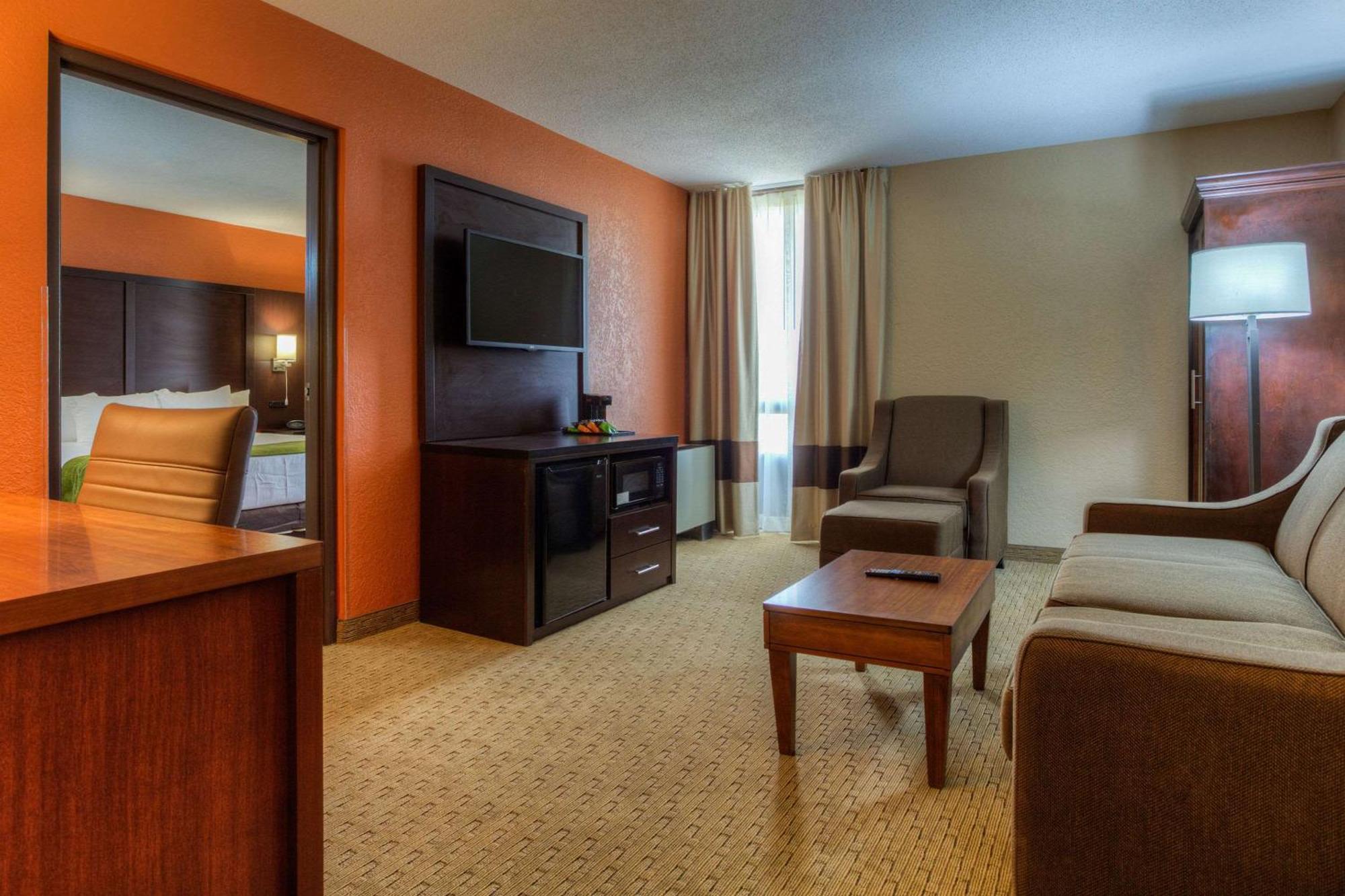Comfort Inn & Suites Evansville Airport Esterno foto