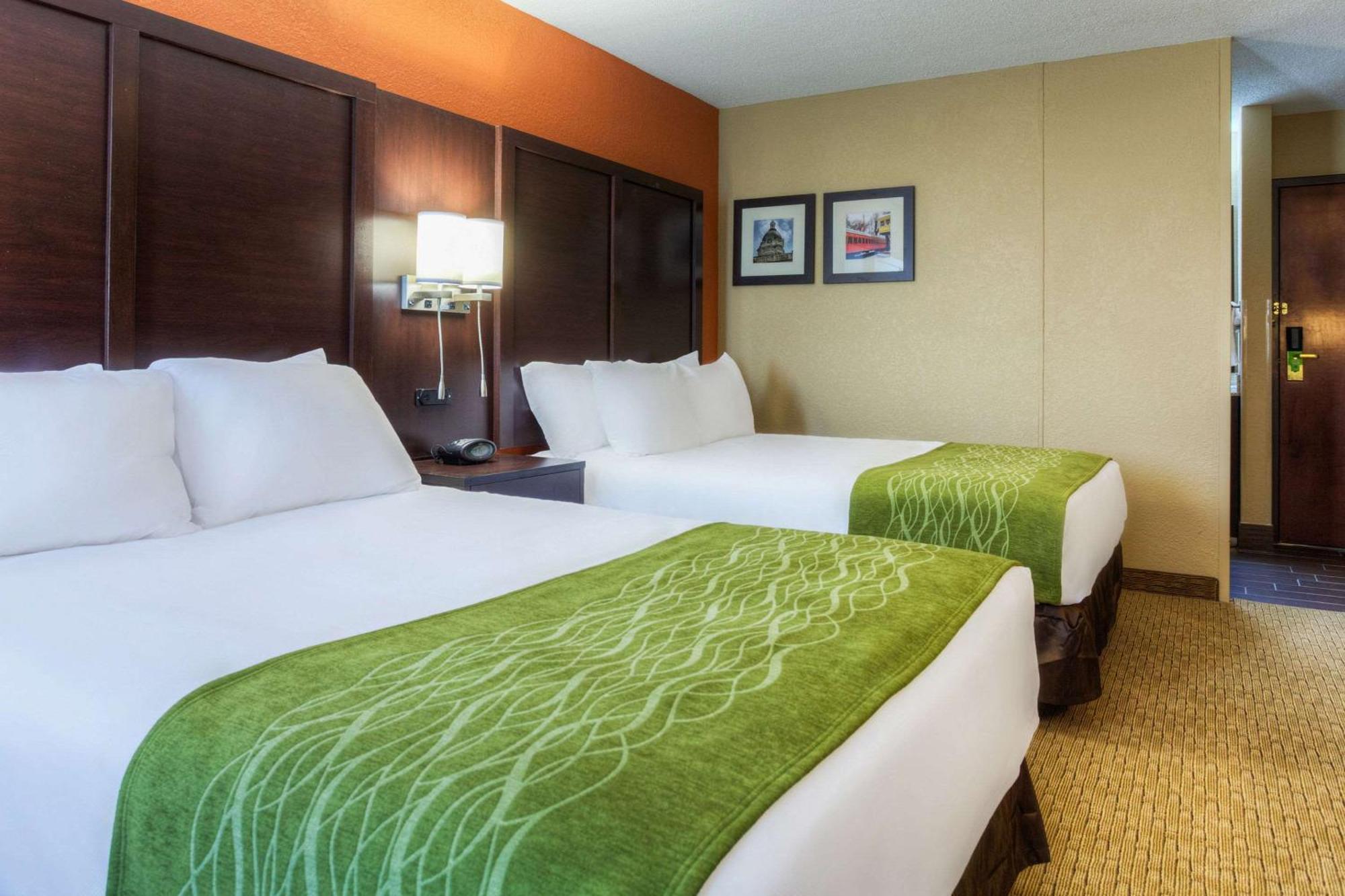 Comfort Inn & Suites Evansville Airport Esterno foto