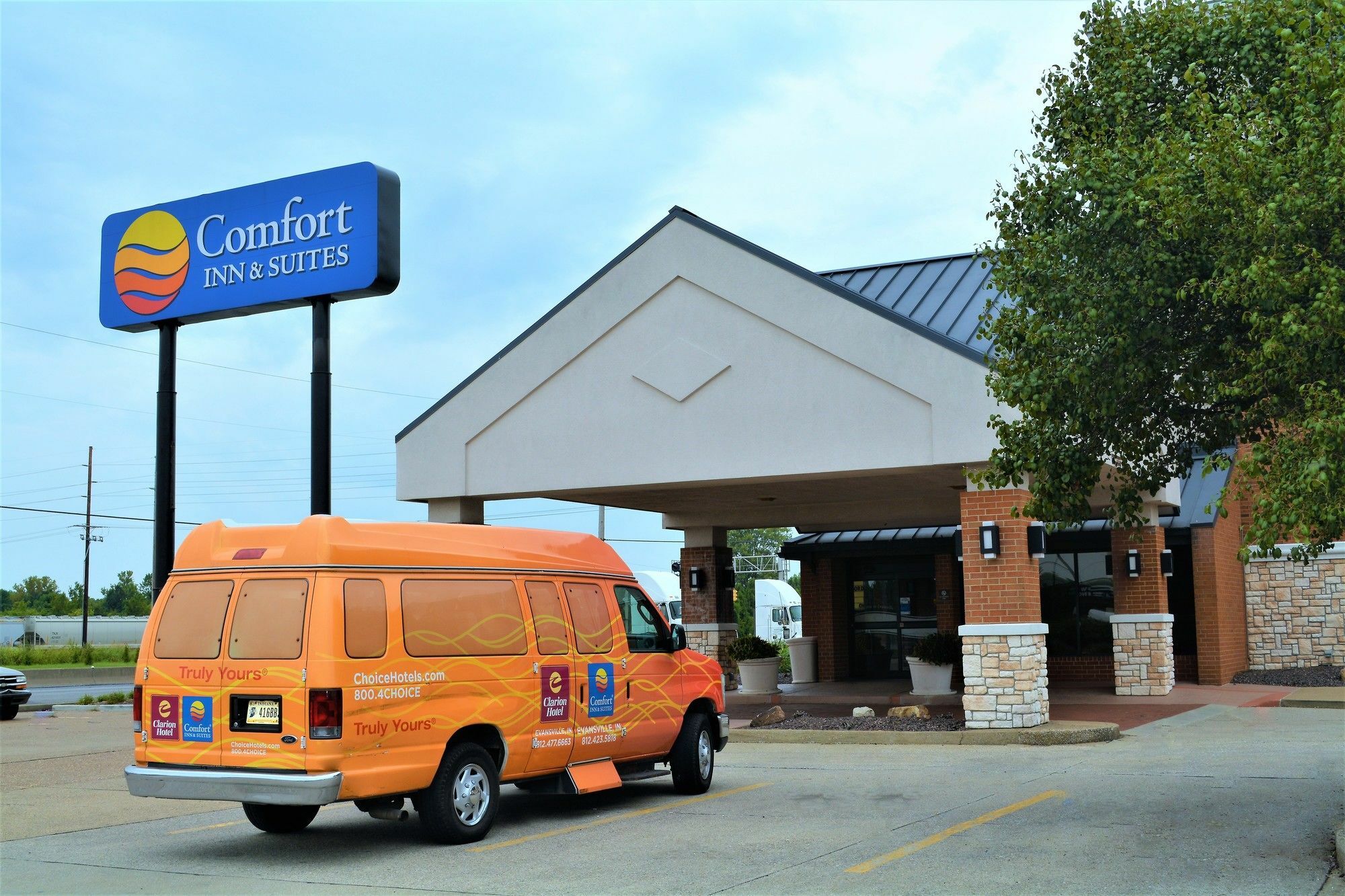 Comfort Inn & Suites Evansville Airport Esterno foto